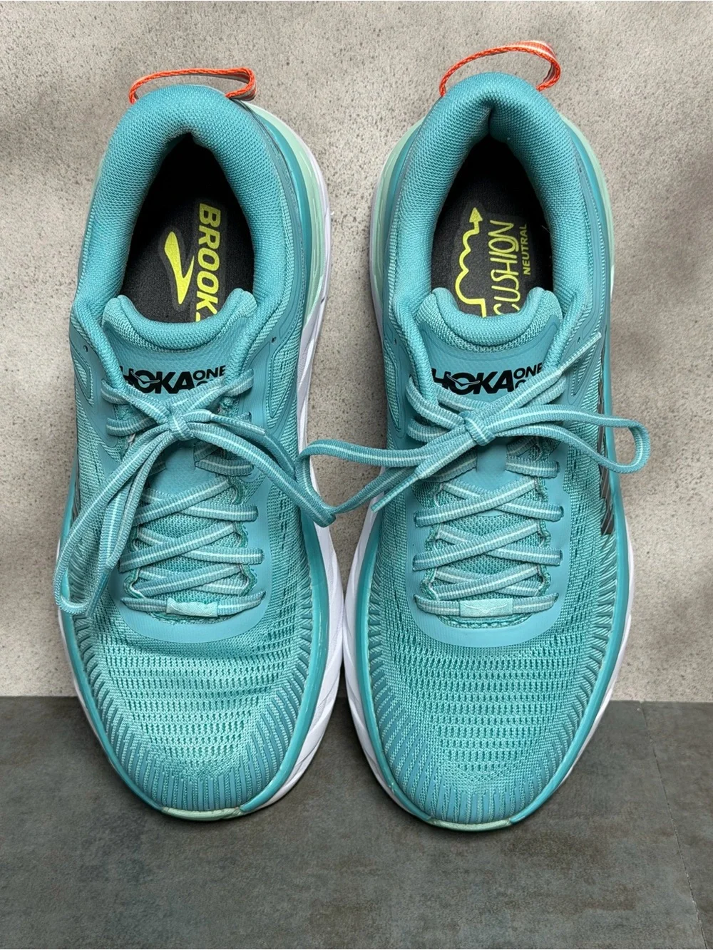 Hoka One One Bondi 7 Women’s Aqua Running Shoes Size 9.5